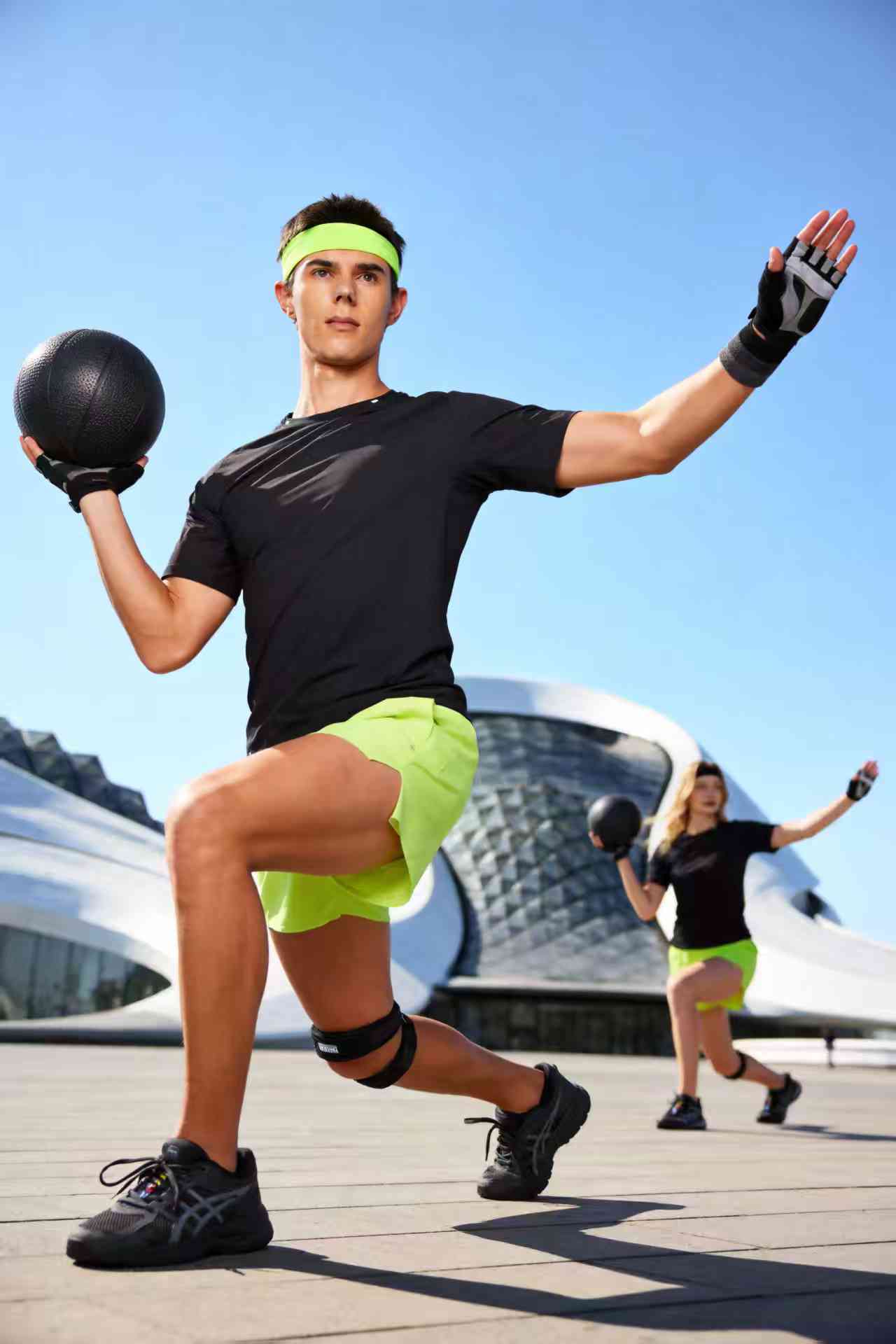 運(yùn)動(dòng)服飾