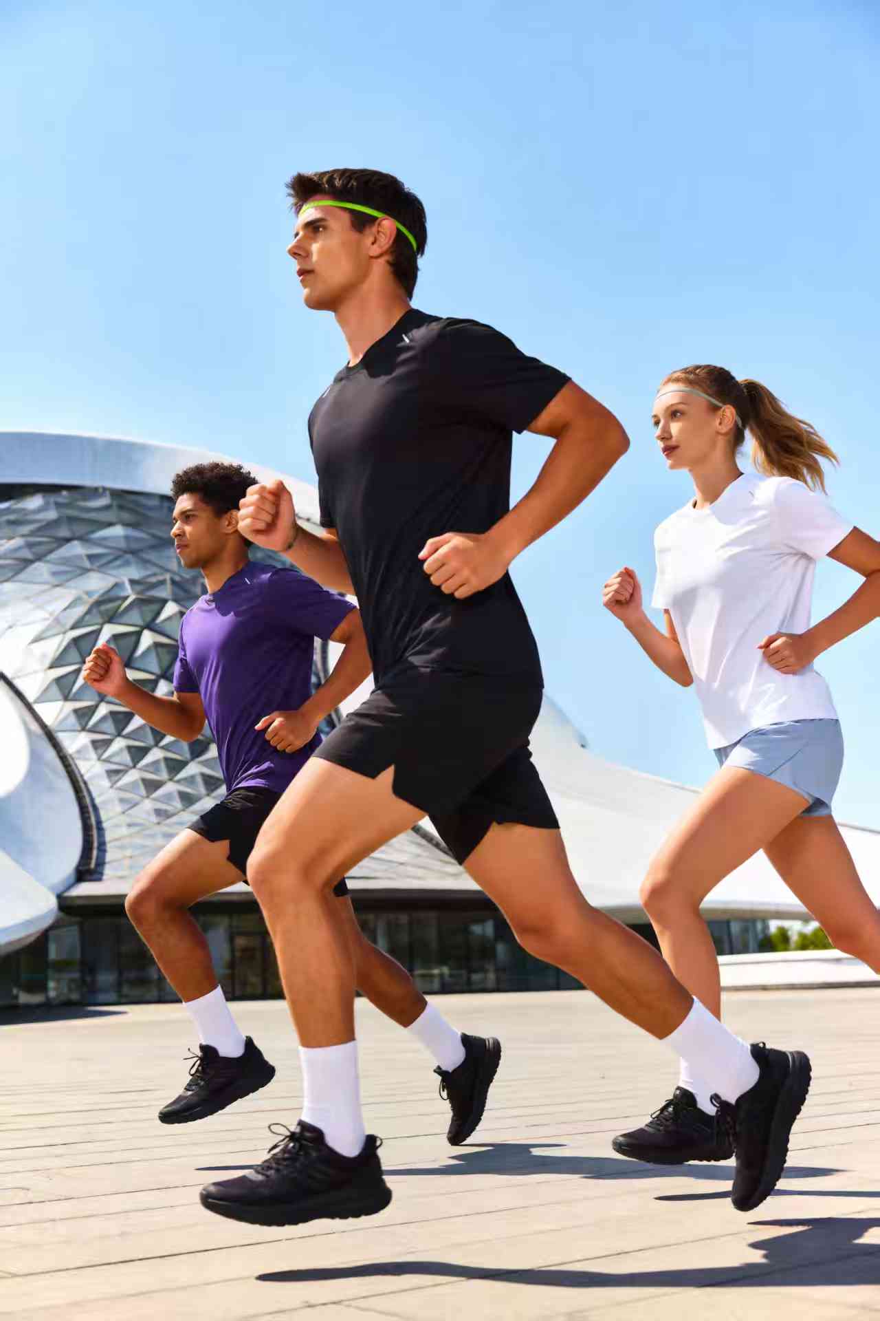 運(yùn)動(dòng)服飾